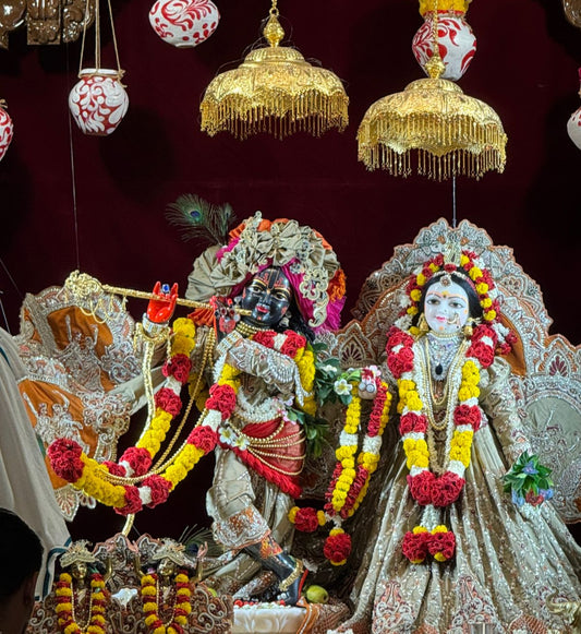 THE SHAHI SRINGAR POSHAK